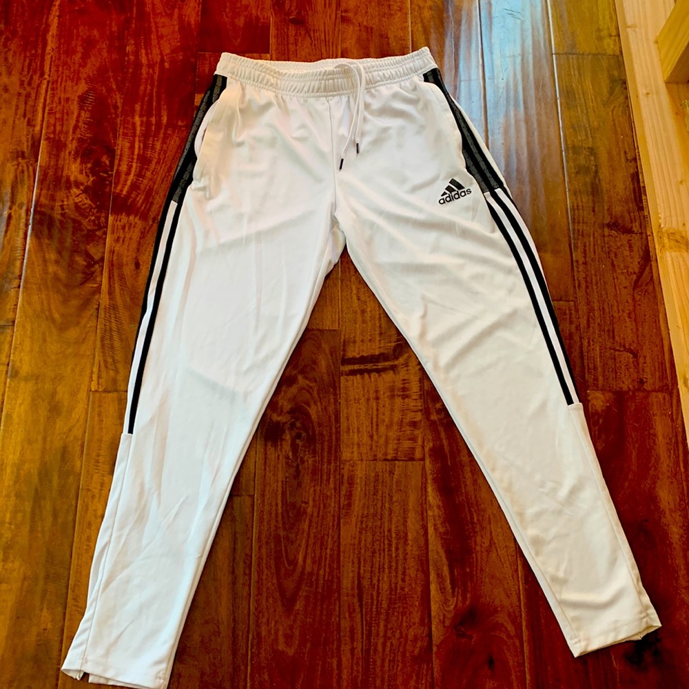 White adidas sweat pants , good condition and no rips